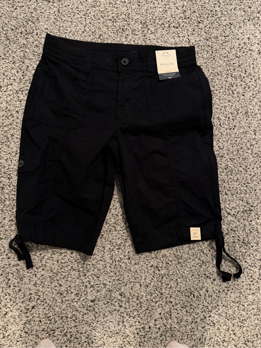 St. John’s Bay Women’s Black Mid Rise Bermuda Shorts Size 2 NWT